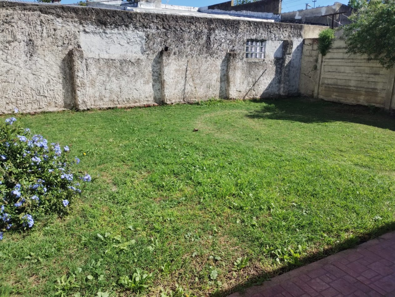 OPORTUNIDAD CASA EN VENTA CON GARAJE Y PARQUE