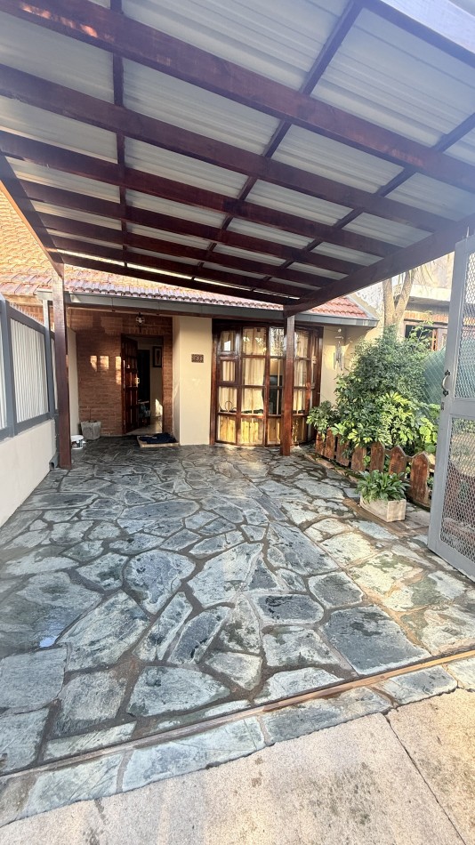 DUPLEX TRES AMBIENTES