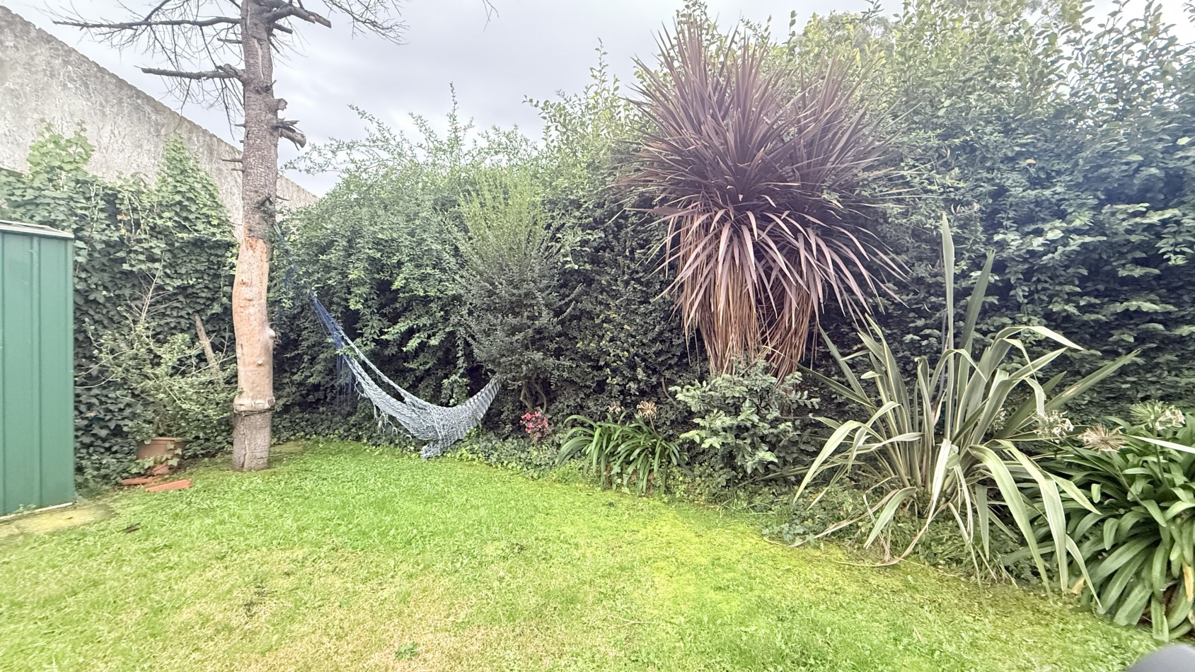 CASA 4 AMBIENTES CON PARQUE 