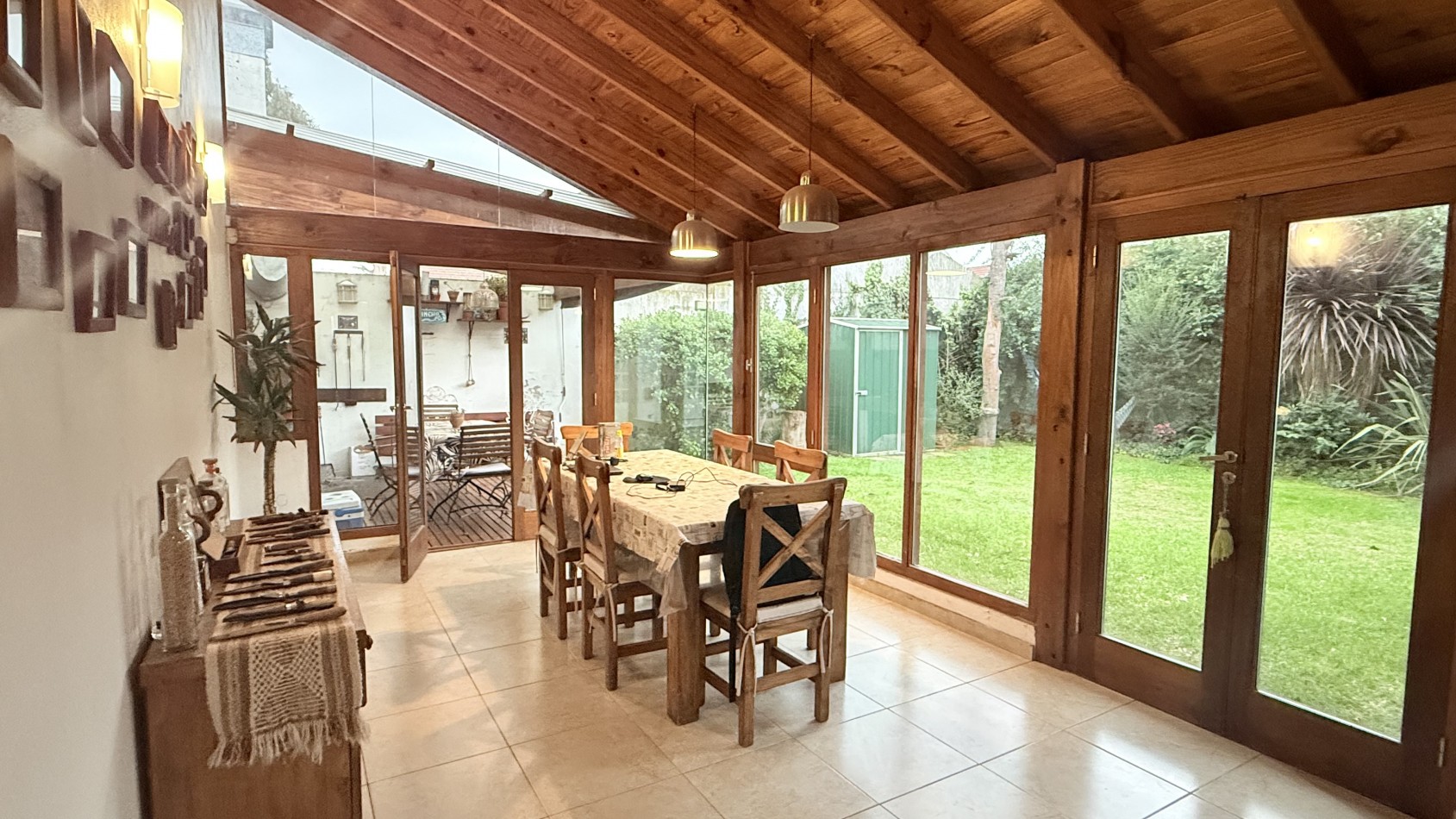 CASA 4 AMBIENTES CON PARQUE 