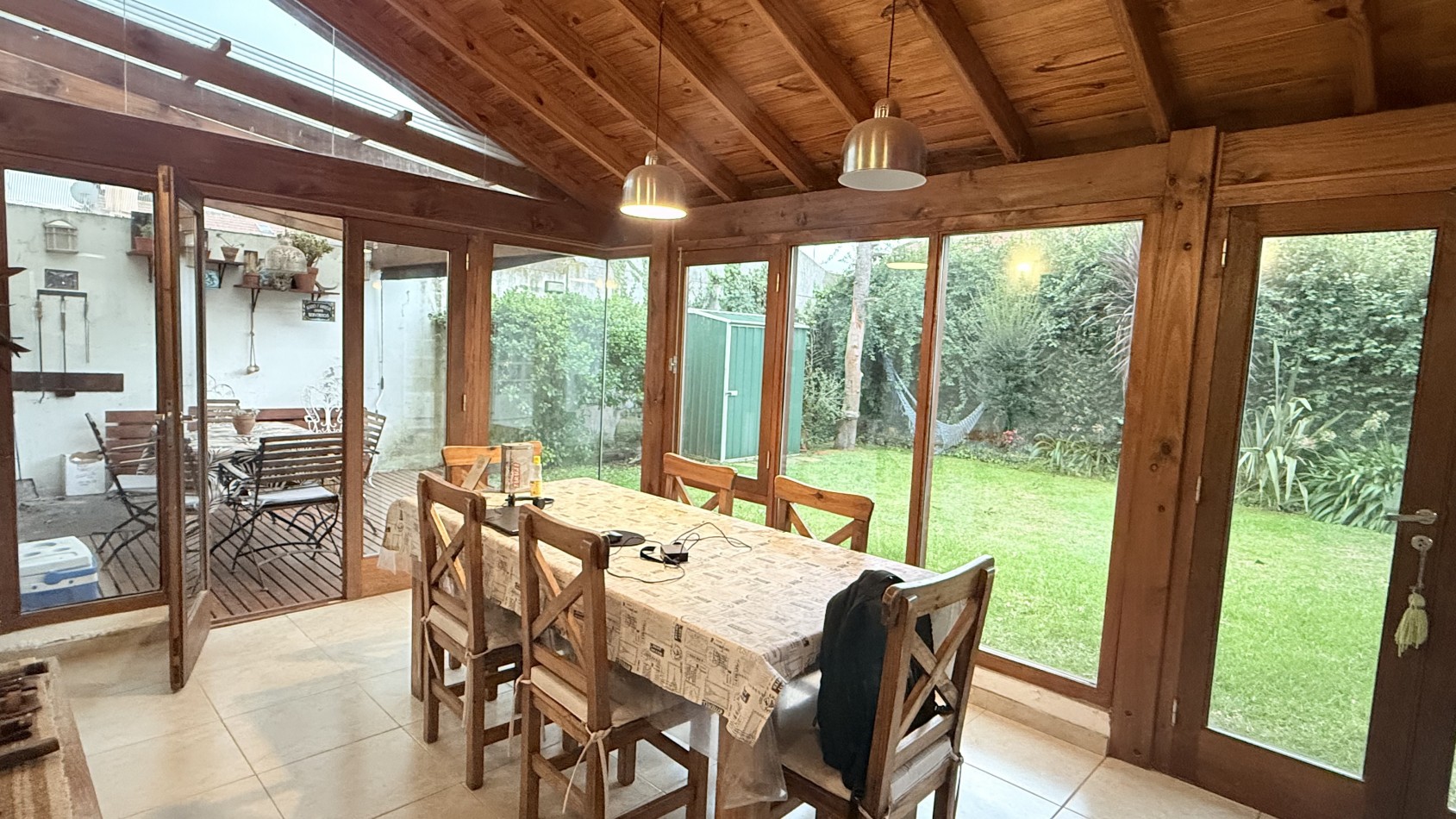 CASA 4 AMBIENTES CON PARQUE 