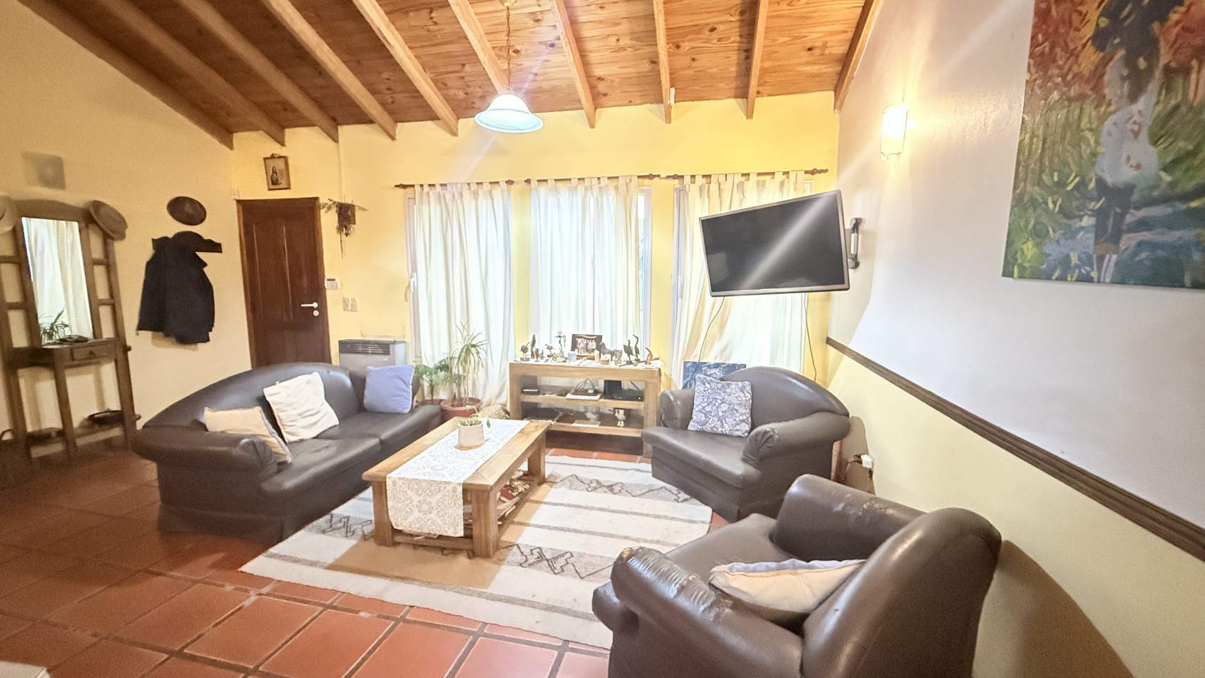 CASA 4 AMBIENTES CON PARQUE 