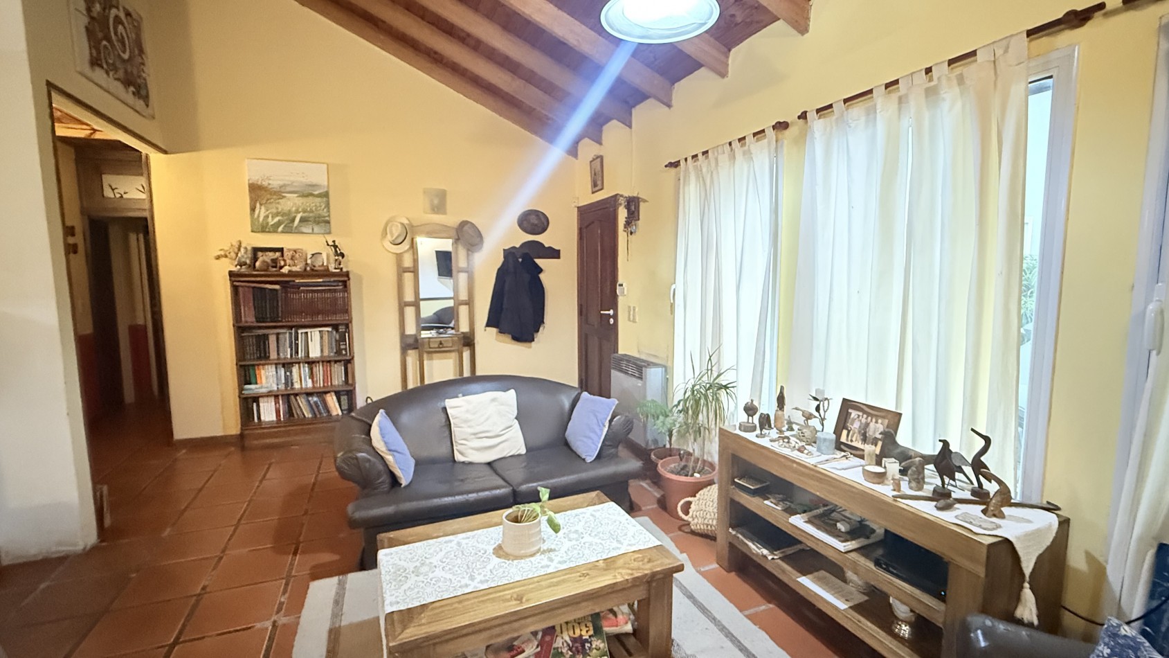 CASA 4 AMBIENTES CON PARQUE 