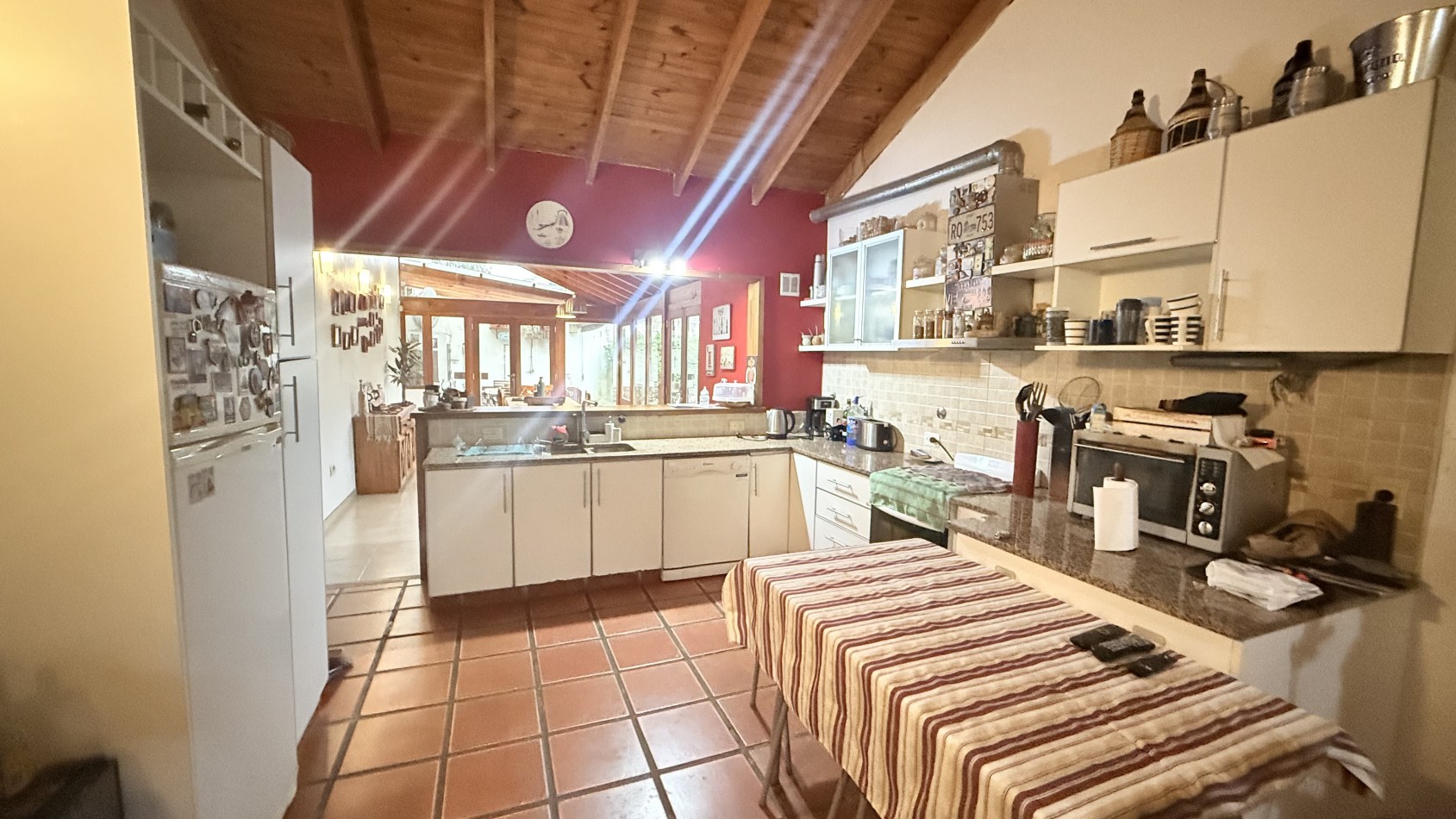 CASA 4 AMBIENTES CON PARQUE 