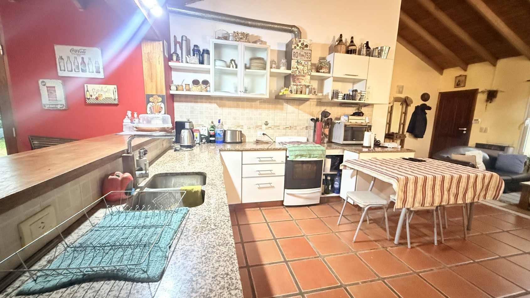 CASA 4 AMBIENTES CON PARQUE 