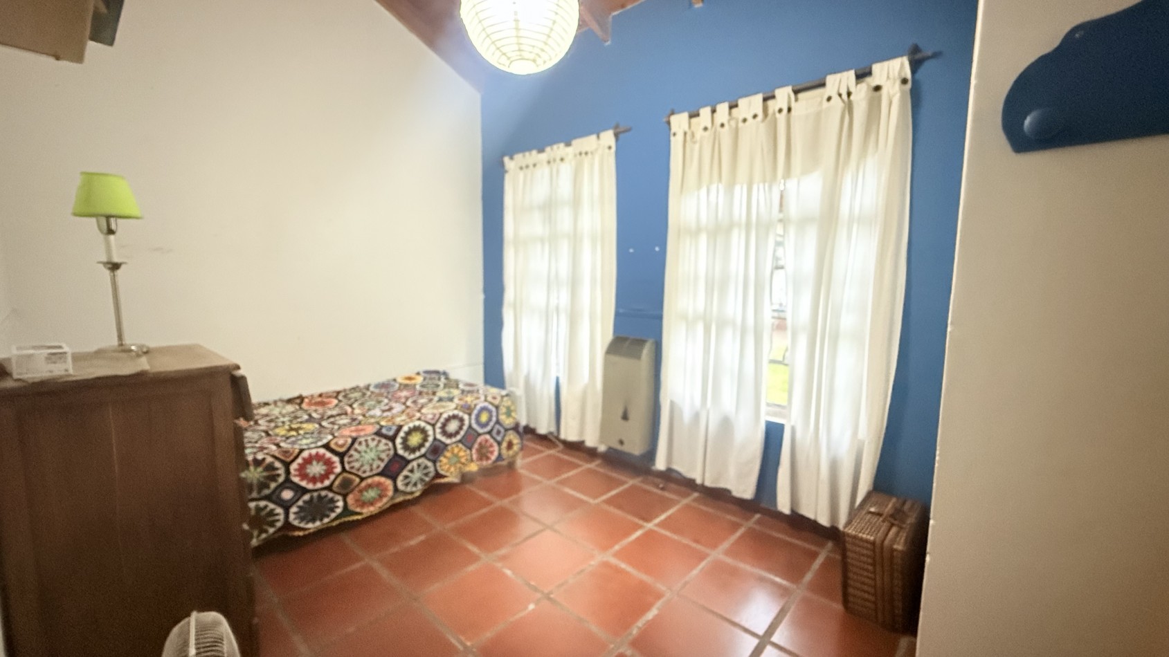 CASA 4 AMBIENTES CON PARQUE 