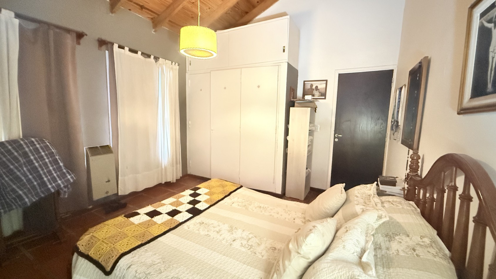 CASA 4 AMBIENTES CON PARQUE 