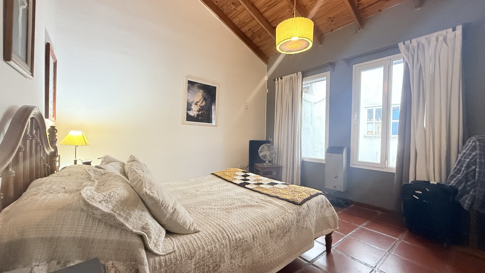 CASA 4 AMBIENTES CON PARQUE 