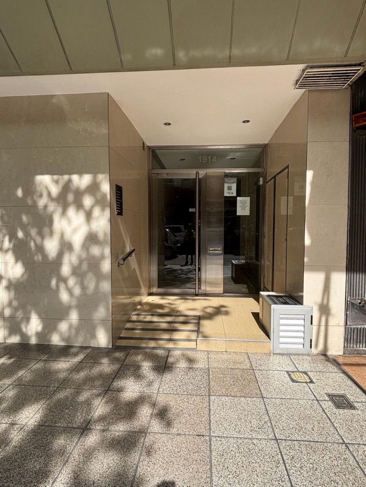 VENTA DEPARTAMENTO 3 AMBIENTES A LA CALLE