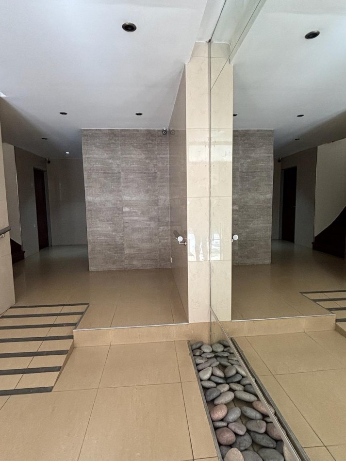 VENTA DEPARTAMENTO 3 AMBIENTES A LA CALLE