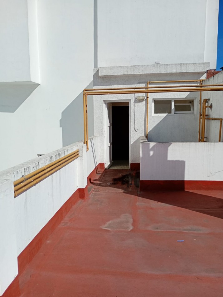 VENTA DEPARTAMENTO 3 AMBIENTES A LA CALLE