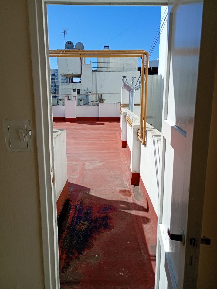 VENTA DEPARTAMENTO 3 AMBIENTES A LA CALLE