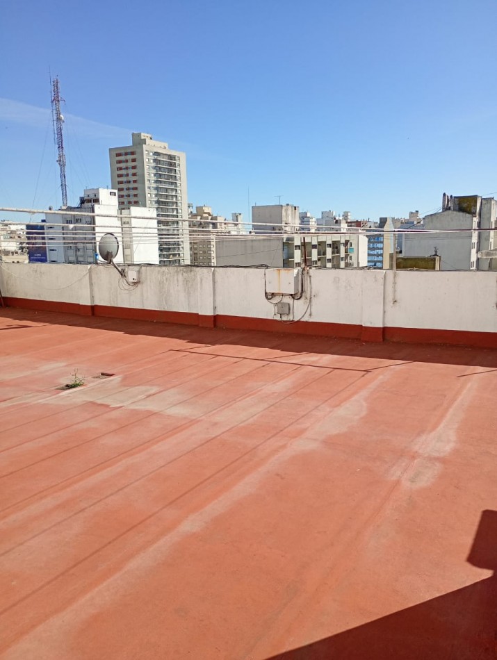 VENTA DEPARTAMENTO 3 AMBIENTES A LA CALLE