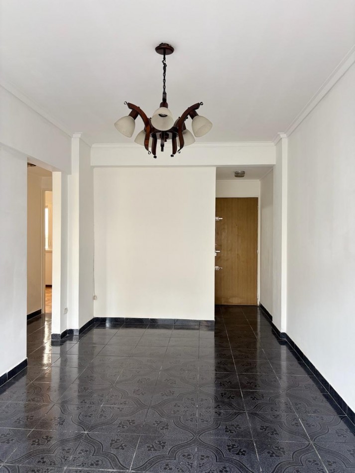 VENTA DEPARTAMENTO 3 AMBIENTES A LA CALLE