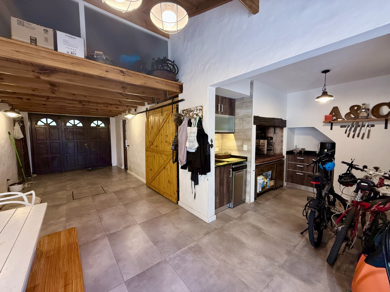 Casa cinco ambientes 
