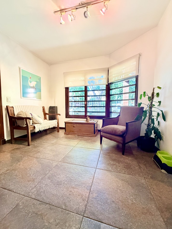 Casa cinco ambientes 