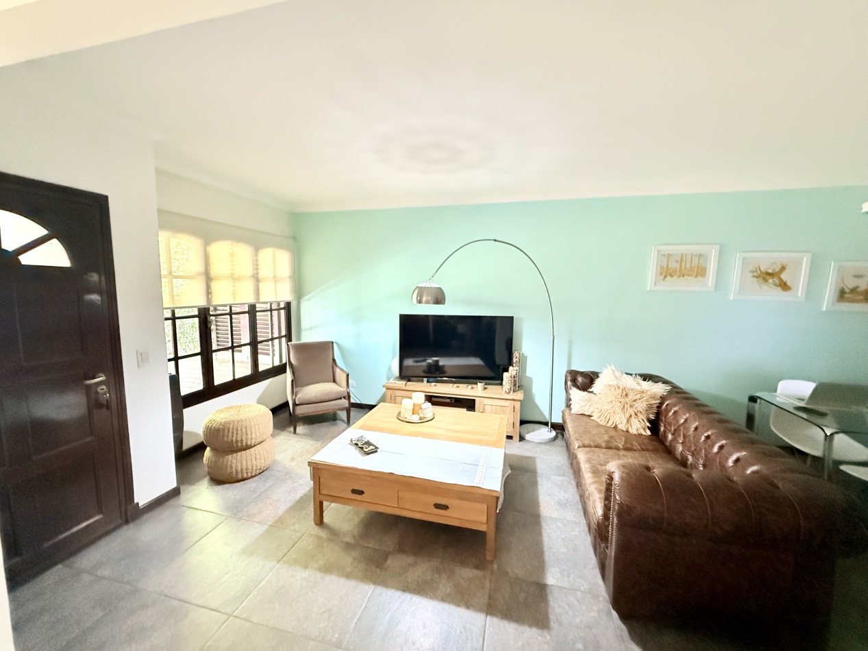 Casa cinco ambientes 