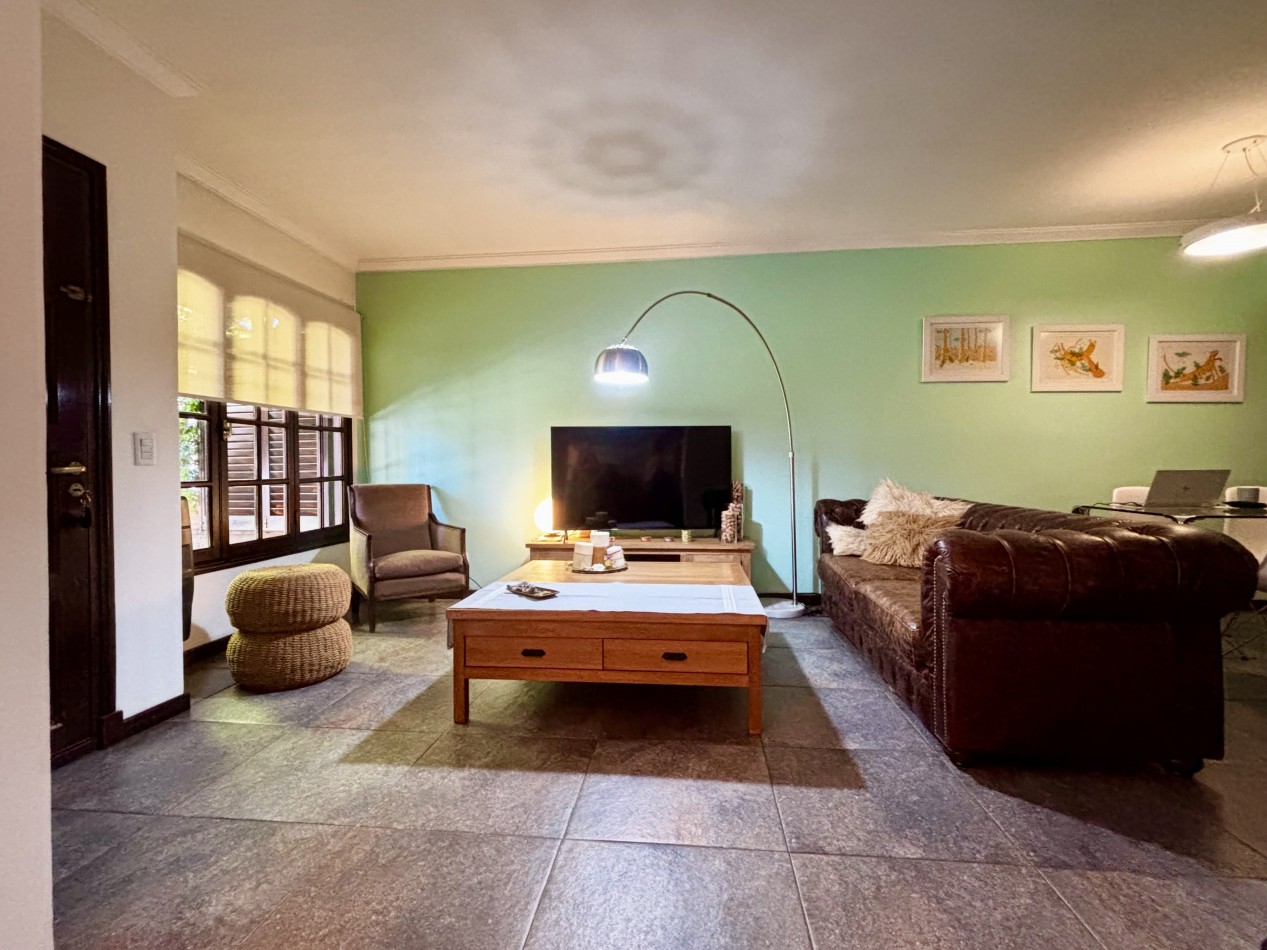 Casa cinco ambientes 