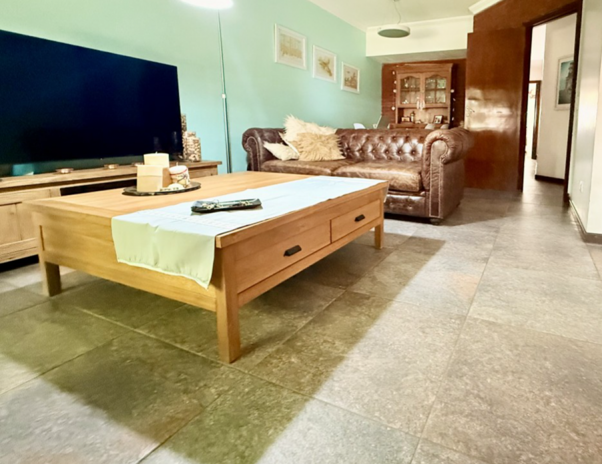 Casa cinco ambientes 