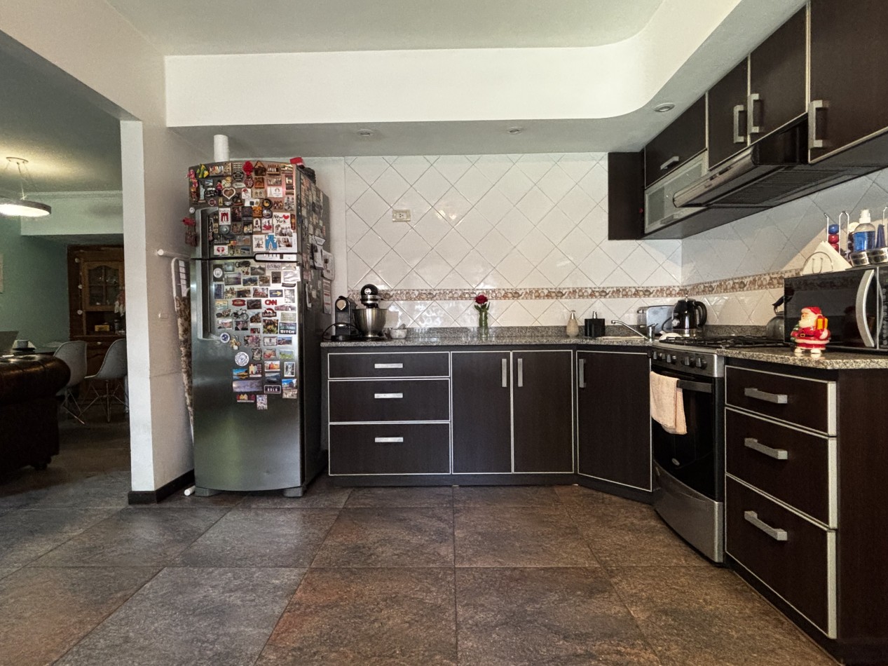 Casa cinco ambientes 