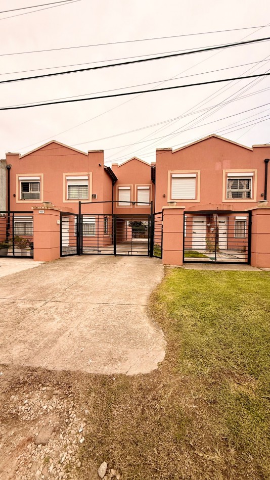 Duplex de 2 Ambientes con Parque y Cochera - Barrio Zacagnini