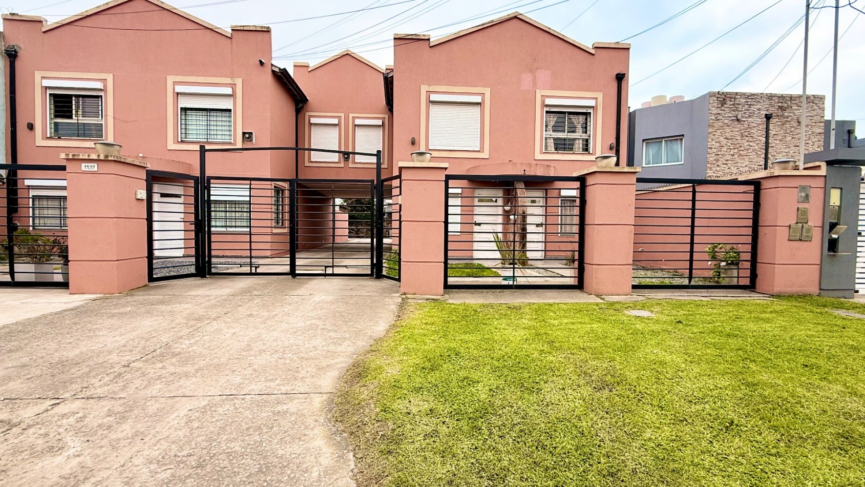 Duplex de 2 Ambientes con Parque y Cochera - Barrio Zacagnini