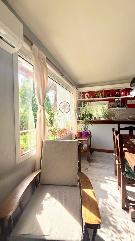 Casa tres ambientes con parque y cochera en Sierra de los padres