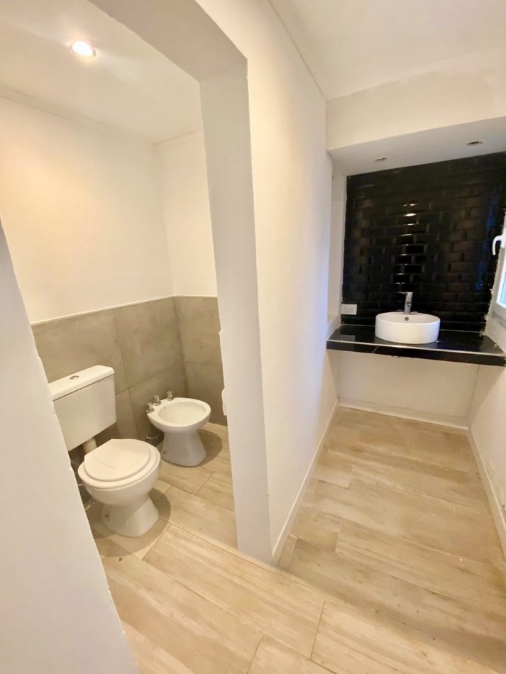 Casa 4 ambientes a 6 cuadras del mar 