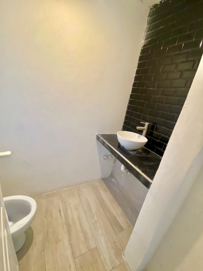 Casa 4 ambientes a 6 cuadras del mar 