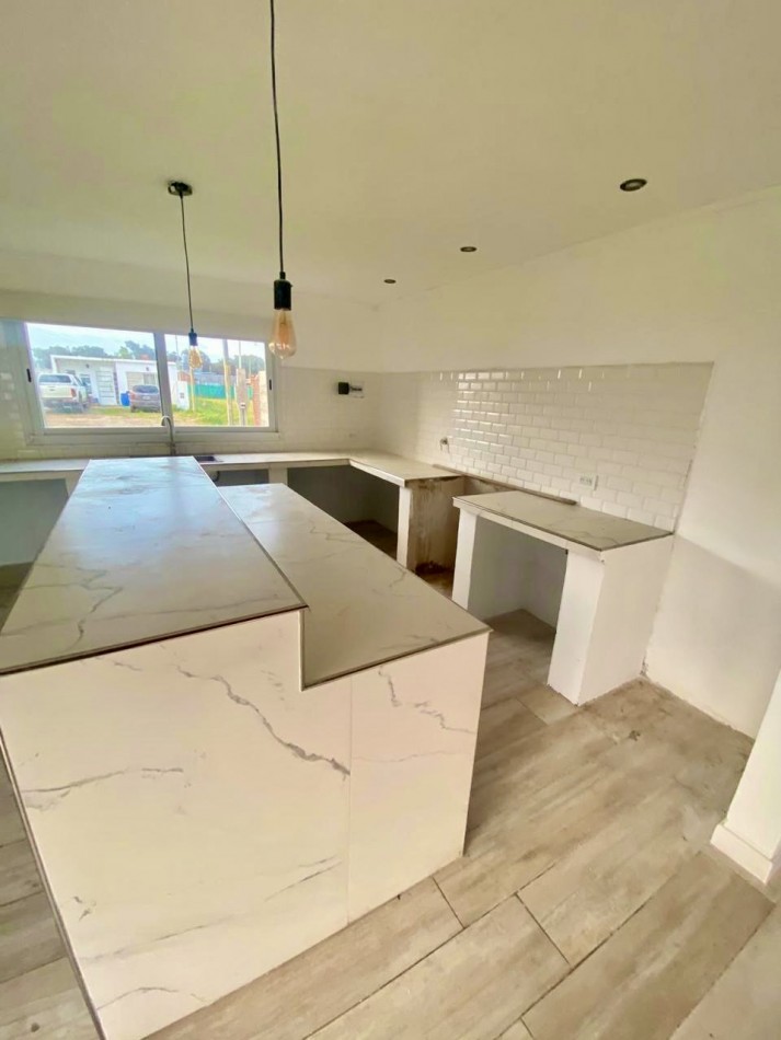 Casa 4 ambientes a 6 cuadras del mar 