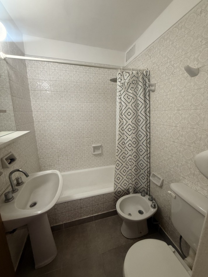 VENTA DEPARTAMENTO 3 AMBIENTES A LA CALLE