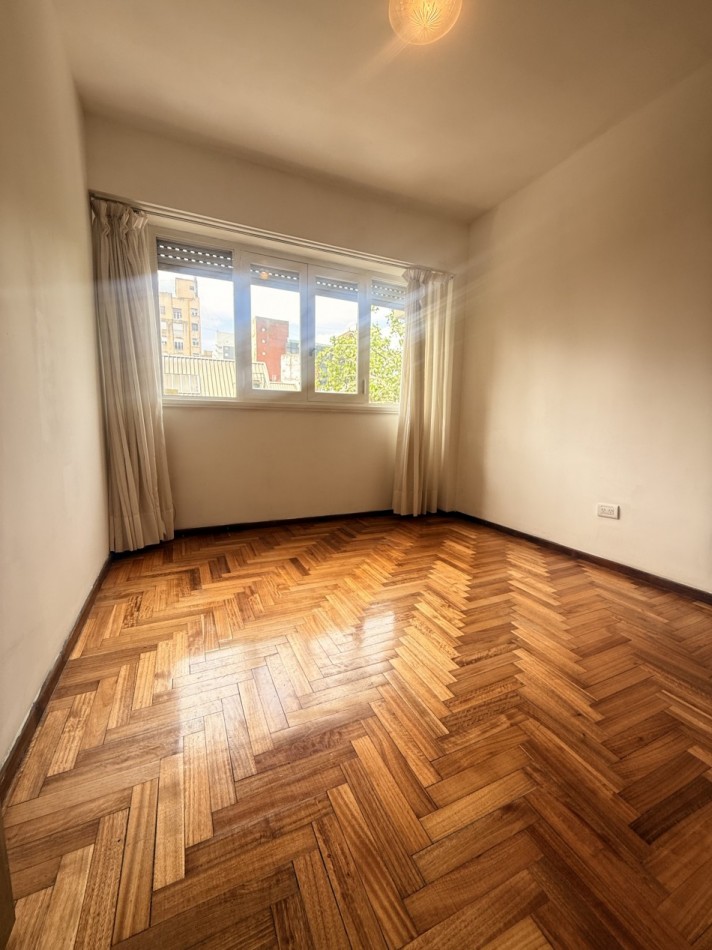 VENTA DEPARTAMENTO 3 AMBIENTES A LA CALLE