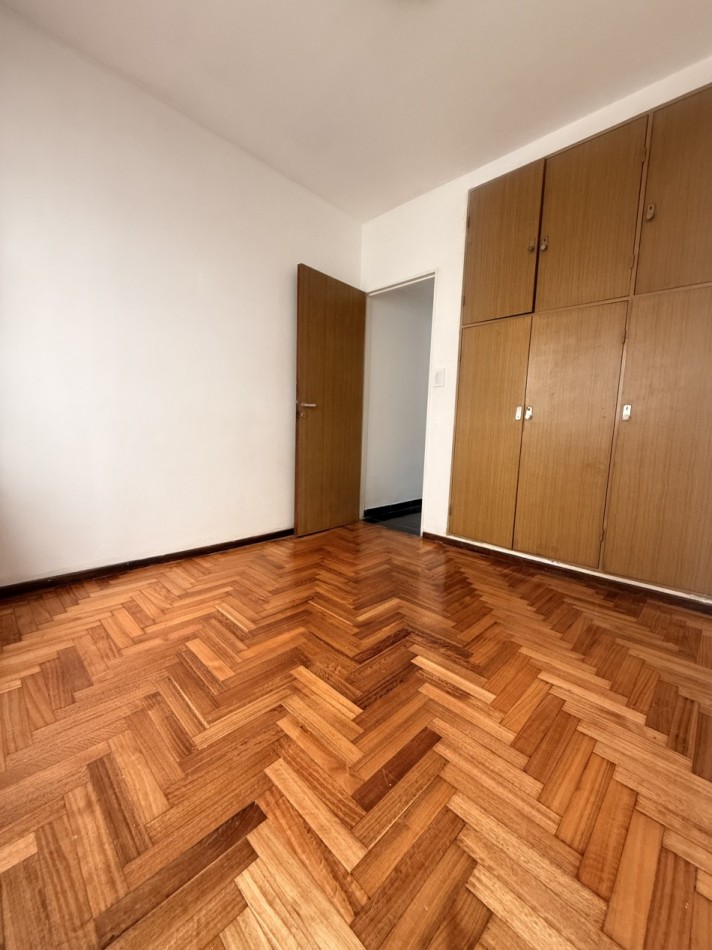 VENTA DEPARTAMENTO 3 AMBIENTES A LA CALLE