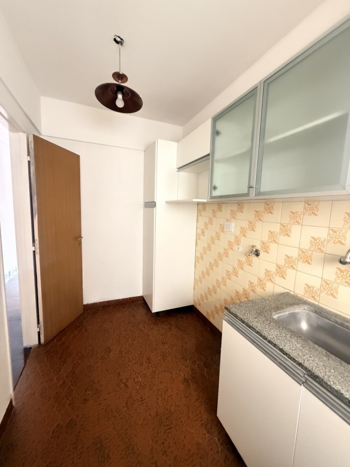 VENTA DEPARTAMENTO 3 AMBIENTES A LA CALLE