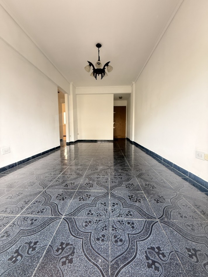VENTA DEPARTAMENTO 3 AMBIENTES A LA CALLE