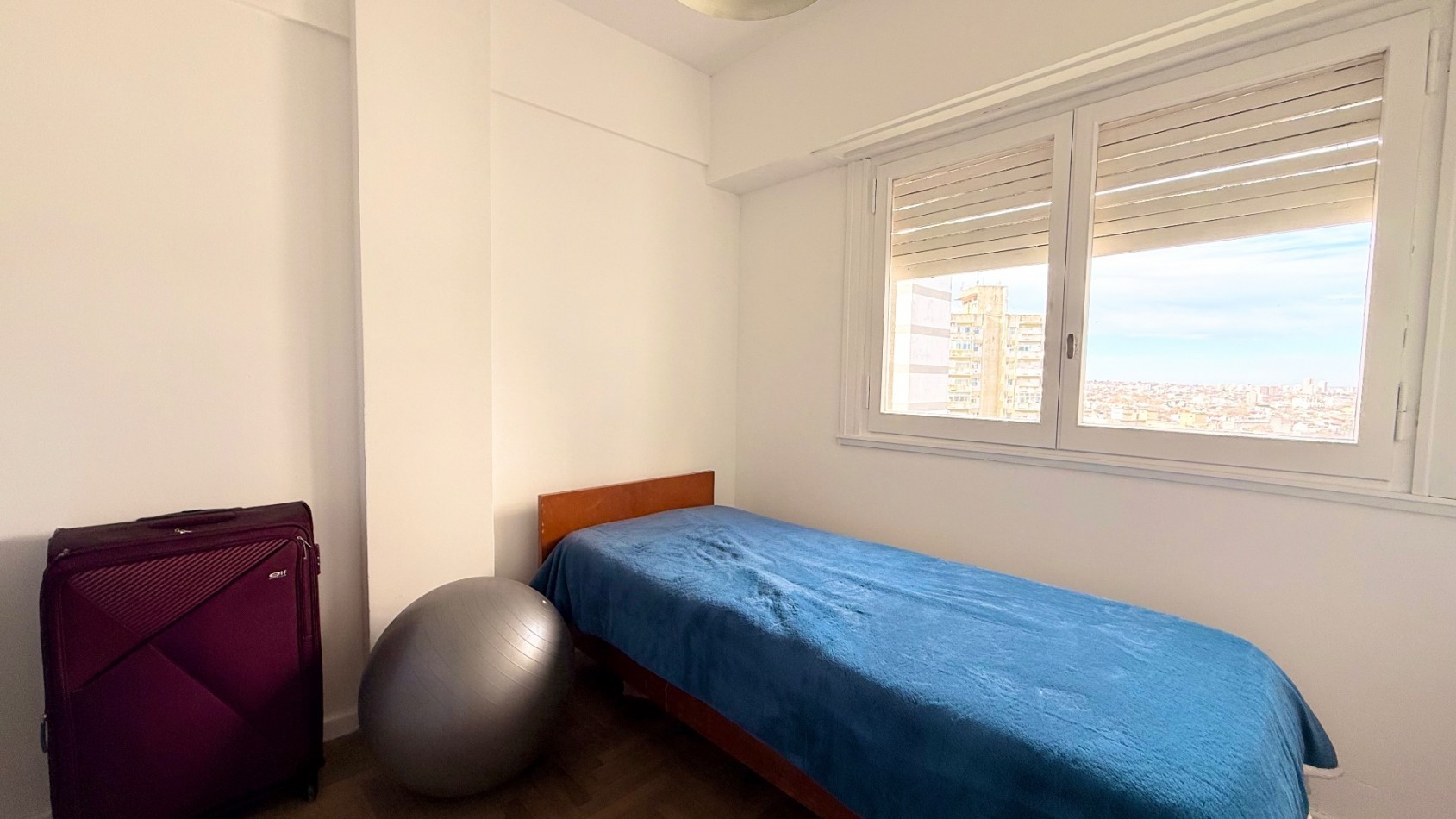 DEPARTAMENTO 4 AMBIENTES A LA CALLE