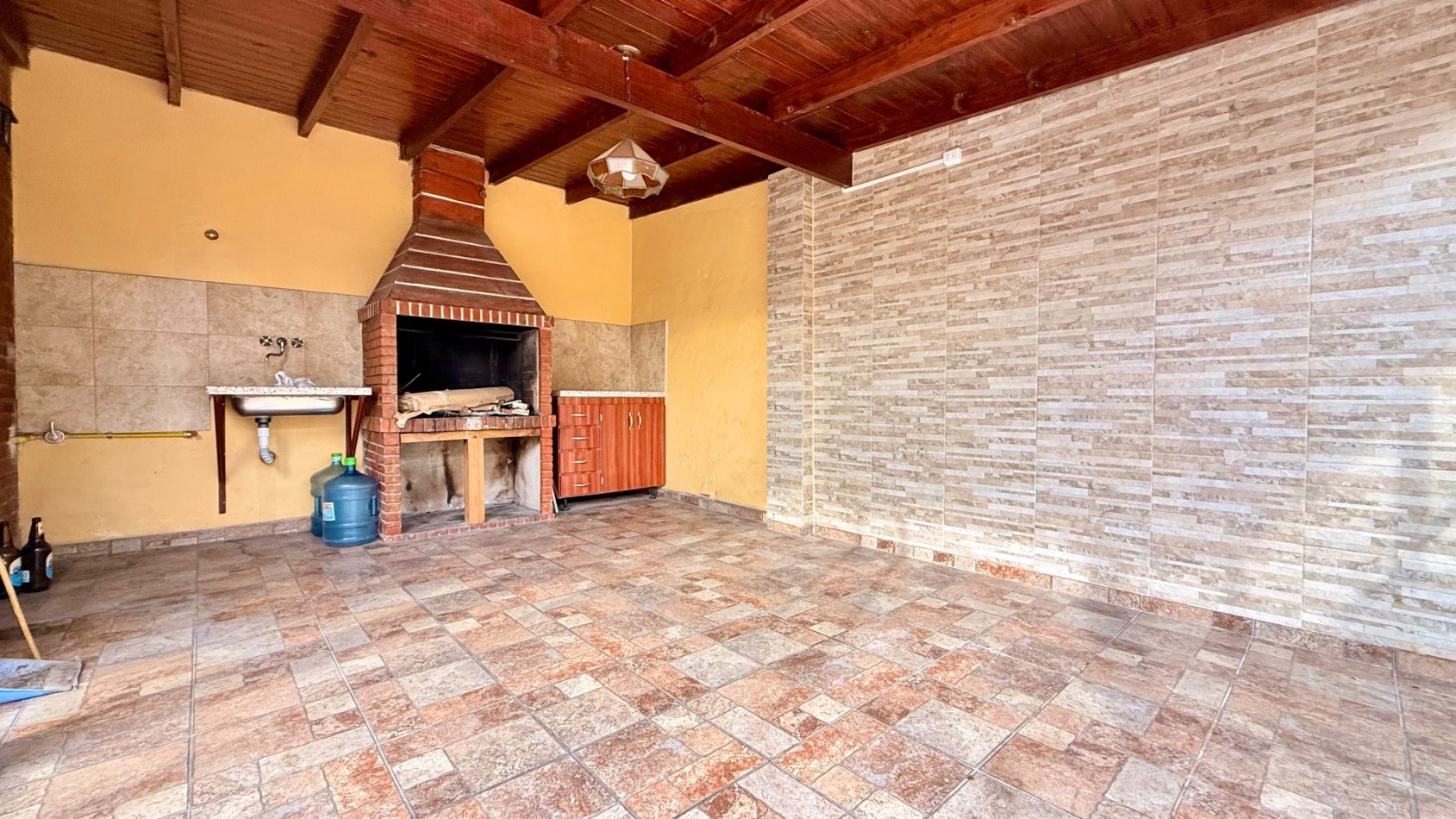 PH 3 AMBIENTES CON PATIO Y QUINCHO 