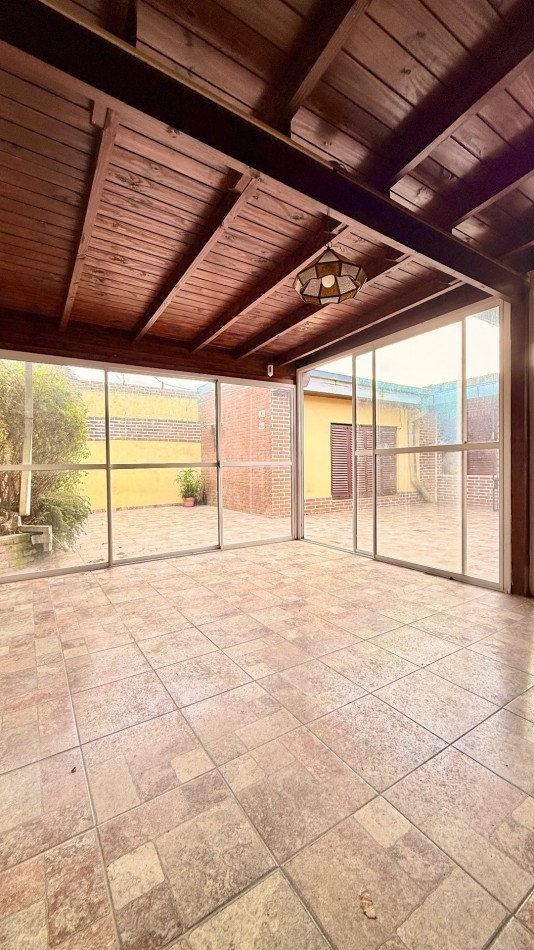 PH 3 AMBIENTES CON PATIO Y QUINCHO 