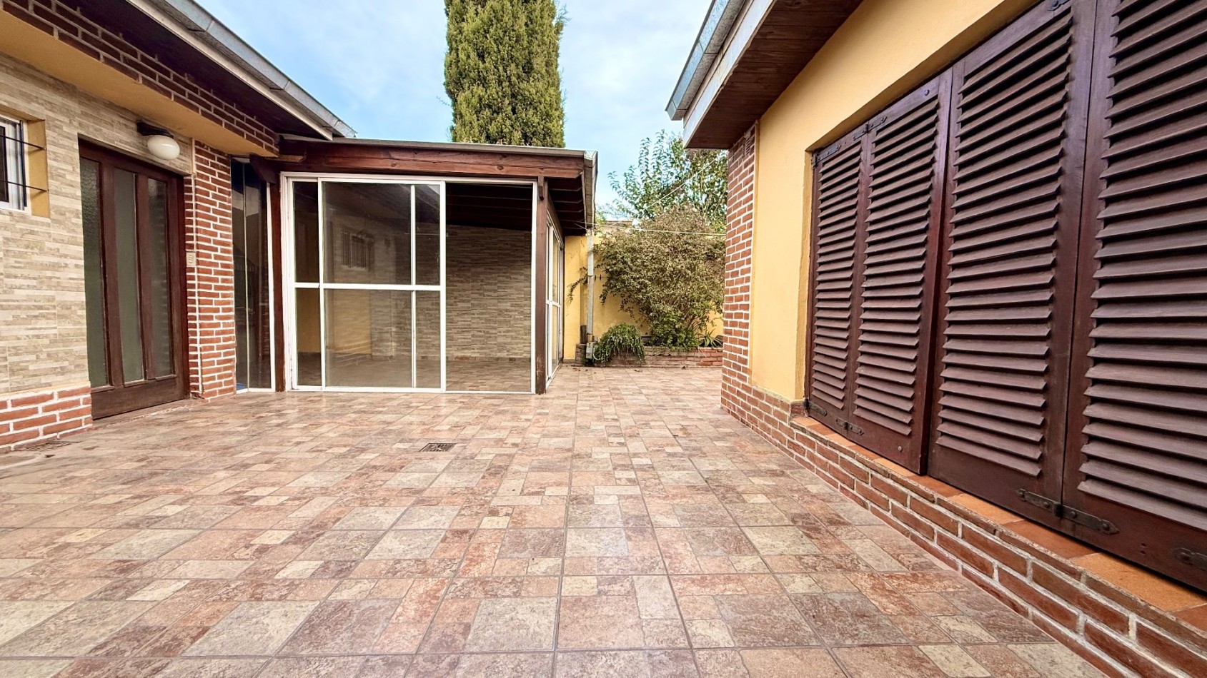 PH 3 AMBIENTES CON PATIO Y QUINCHO 